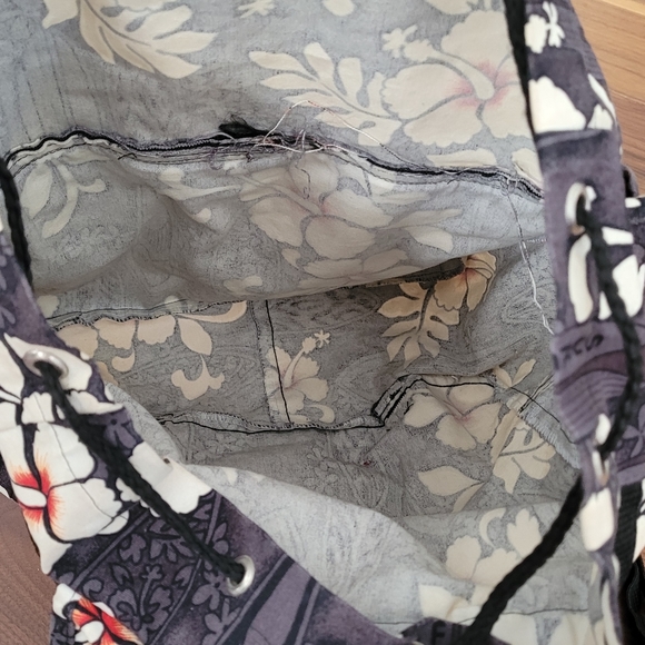 Local Design Backpack - Picture 2 of 4